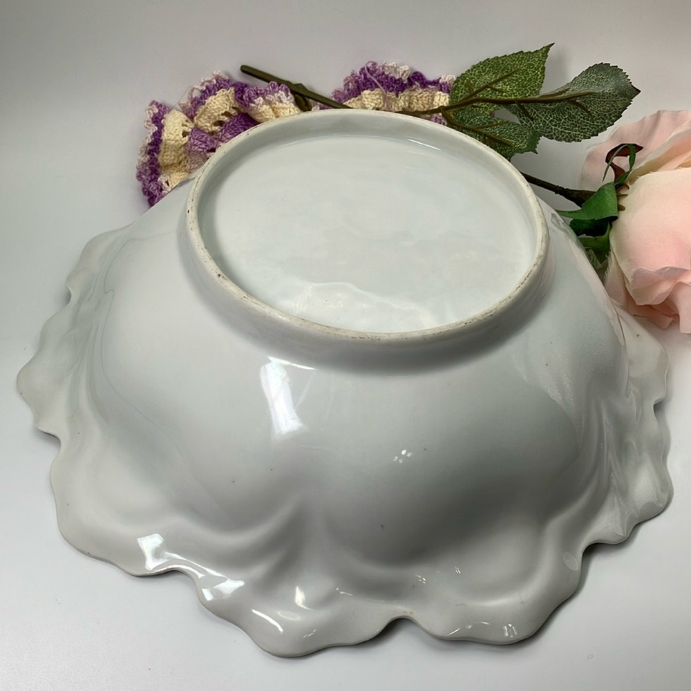 Antique German Scalloped Porcelain Bowl - Picture 7 of 16